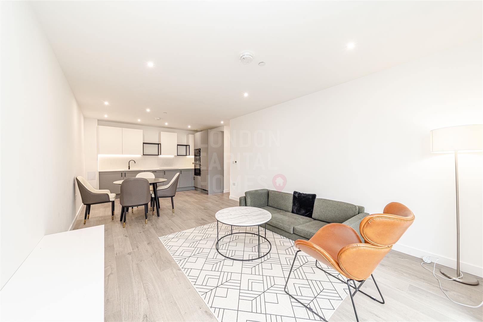 2 bed property in Willowbrook House, London